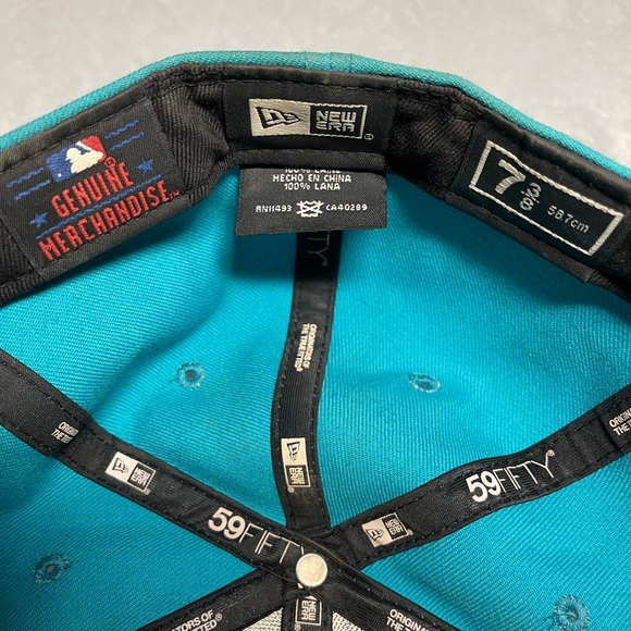 Fitted hat - Picture 6 of 6